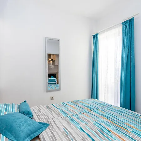 Stunning In With Kitchen Crikvenica
